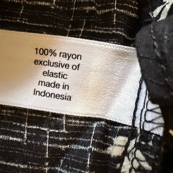 Lane Bryant 22/24 Black Floral Print Tunic Blouse Lightweight Long Sleeve Rayon - Picture 7 of 8